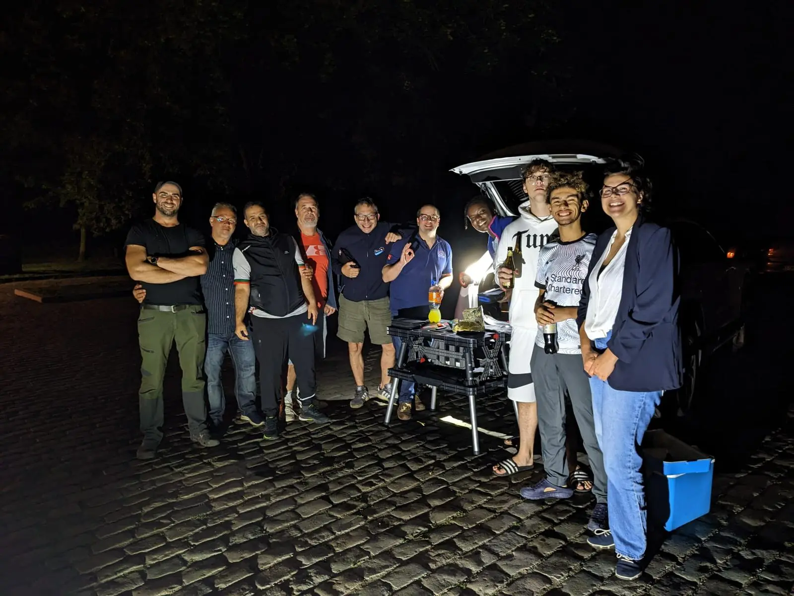 Debriefing et pause carnets après plongée de nuit - Ekeren